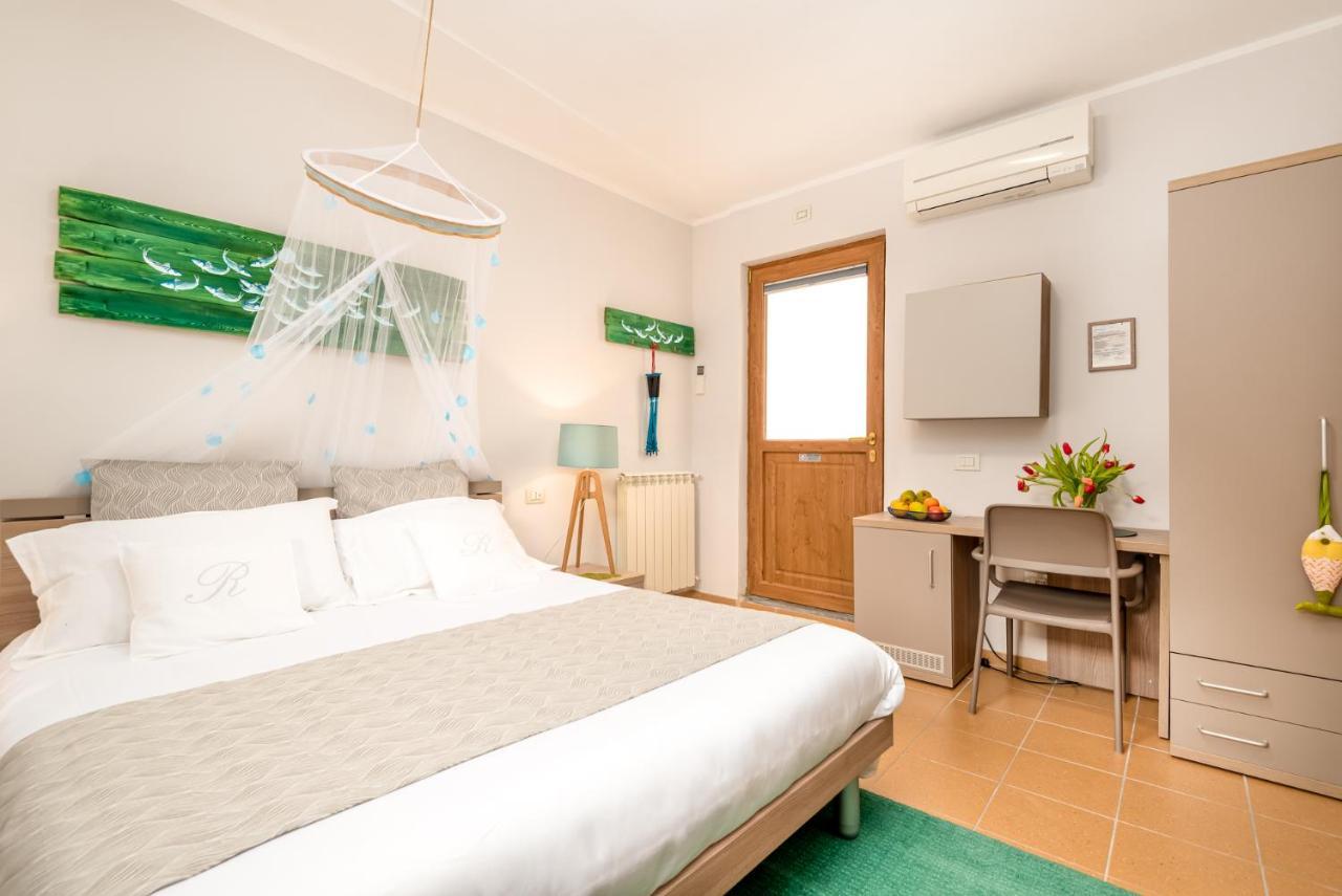 Carugio Remilde Guest house *